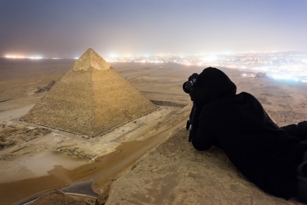 Photographing pyramids