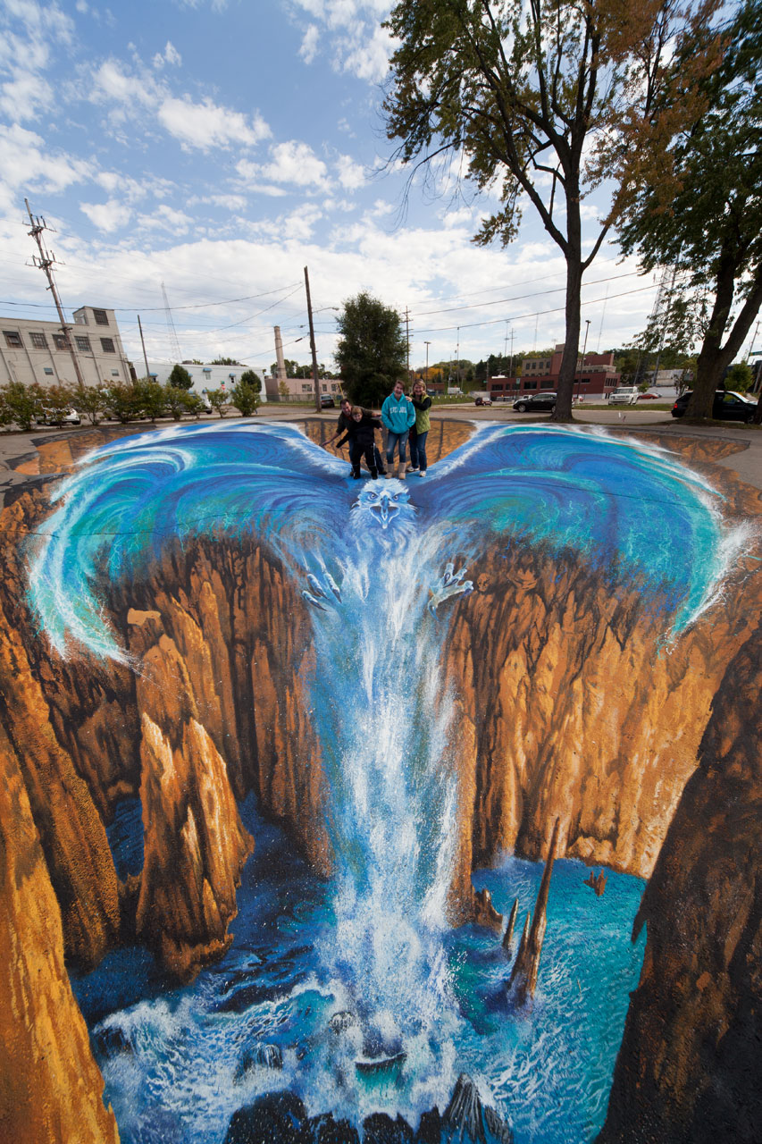 89 of the world's most mindbending 3D chalk drawings