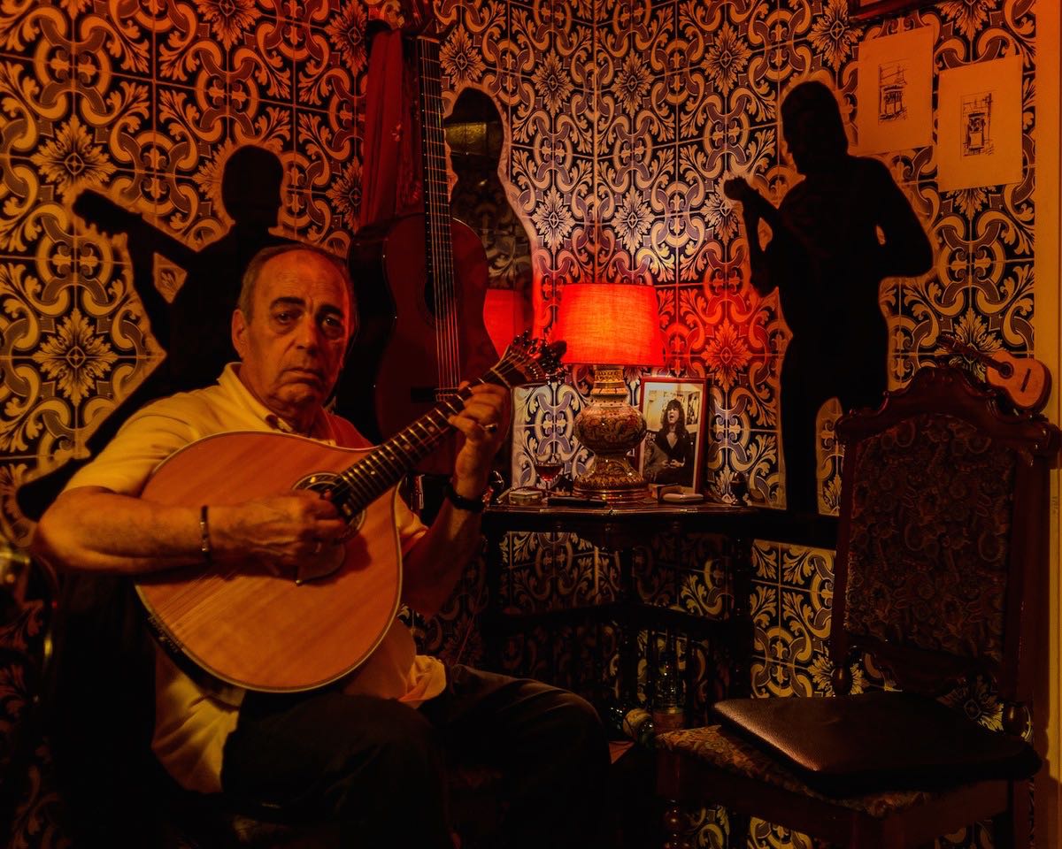 17 Fado guitar player at Tasca do Jaime
