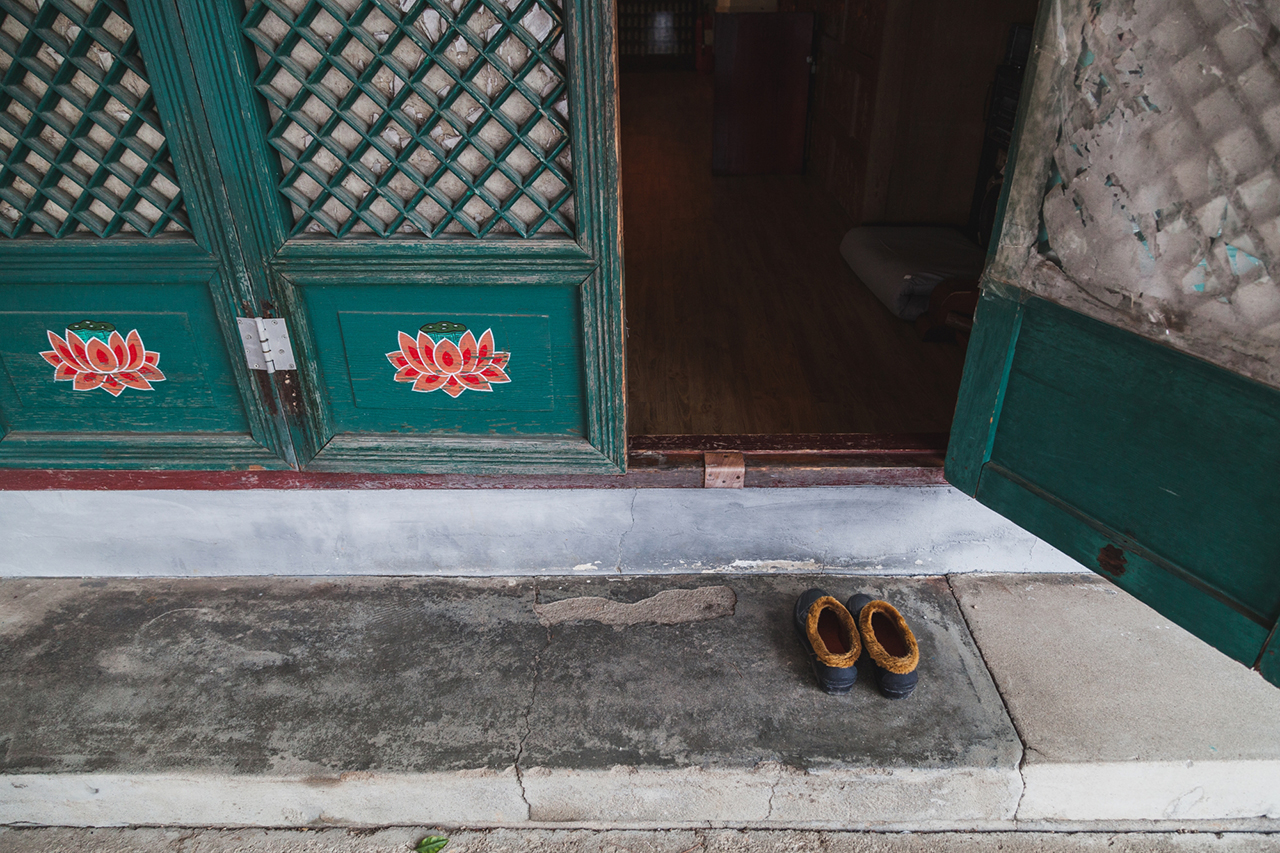 ‘Shoes off’ is an important rule in Korea – Gwaneumsa temple, Seosan
