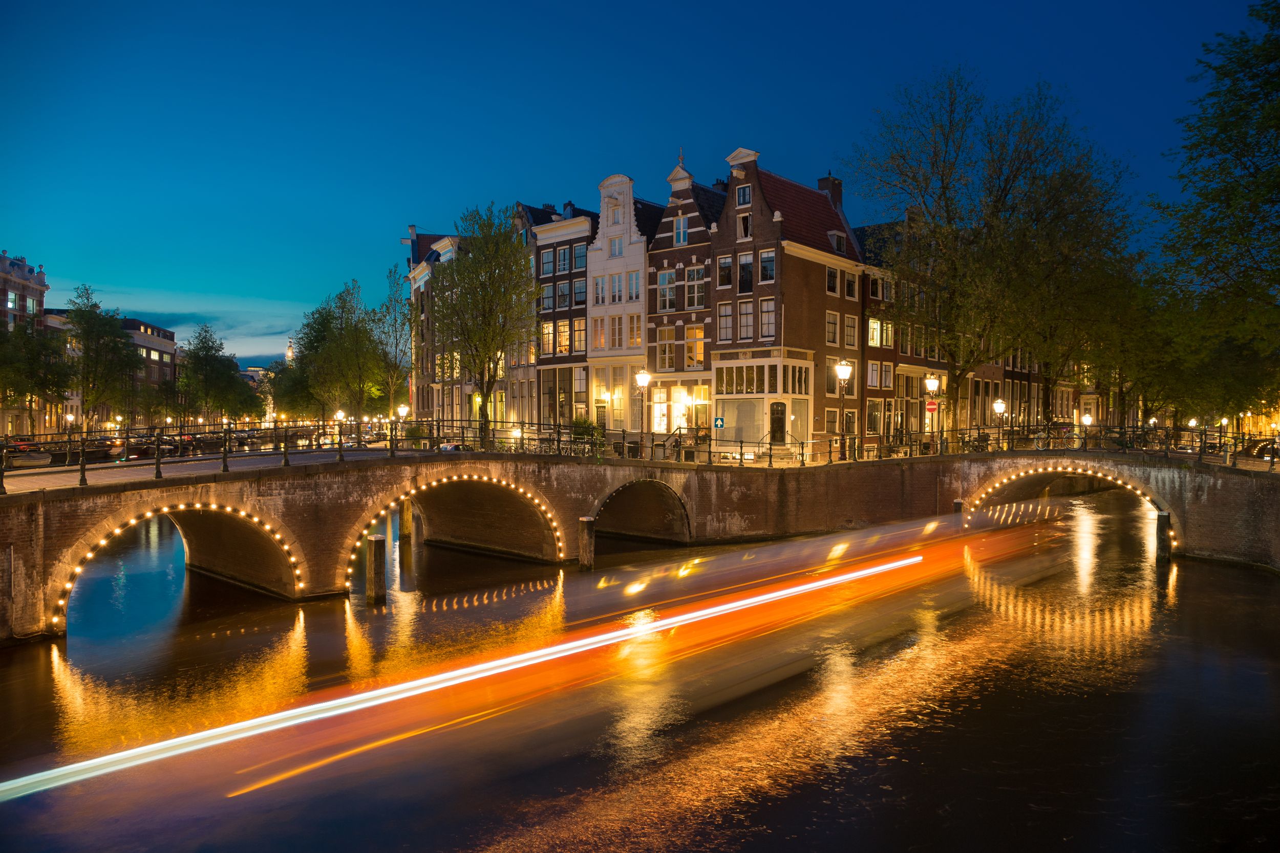 Amsterdam - most romantic places to travel