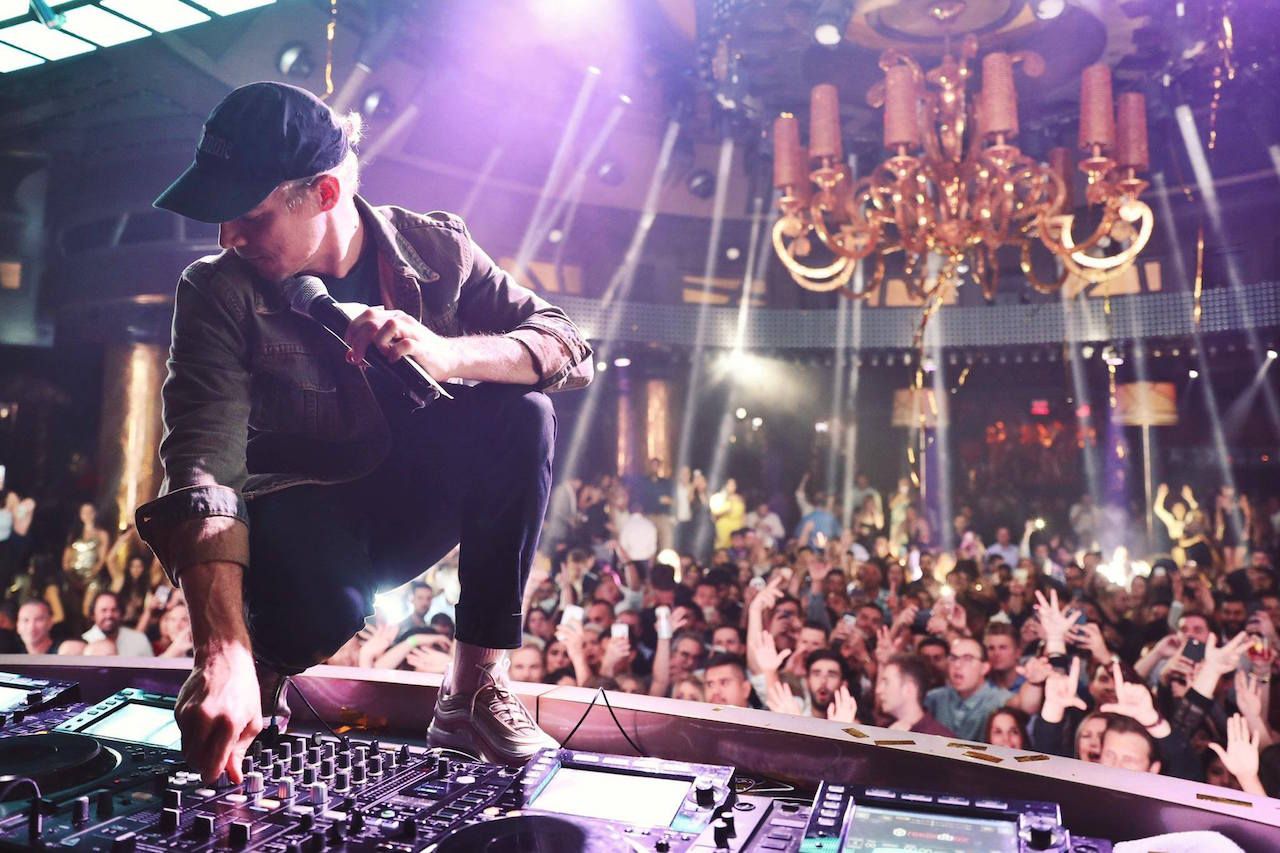 The Best Nightclubs in Las Vegas to Party the Night (and Day) Away!