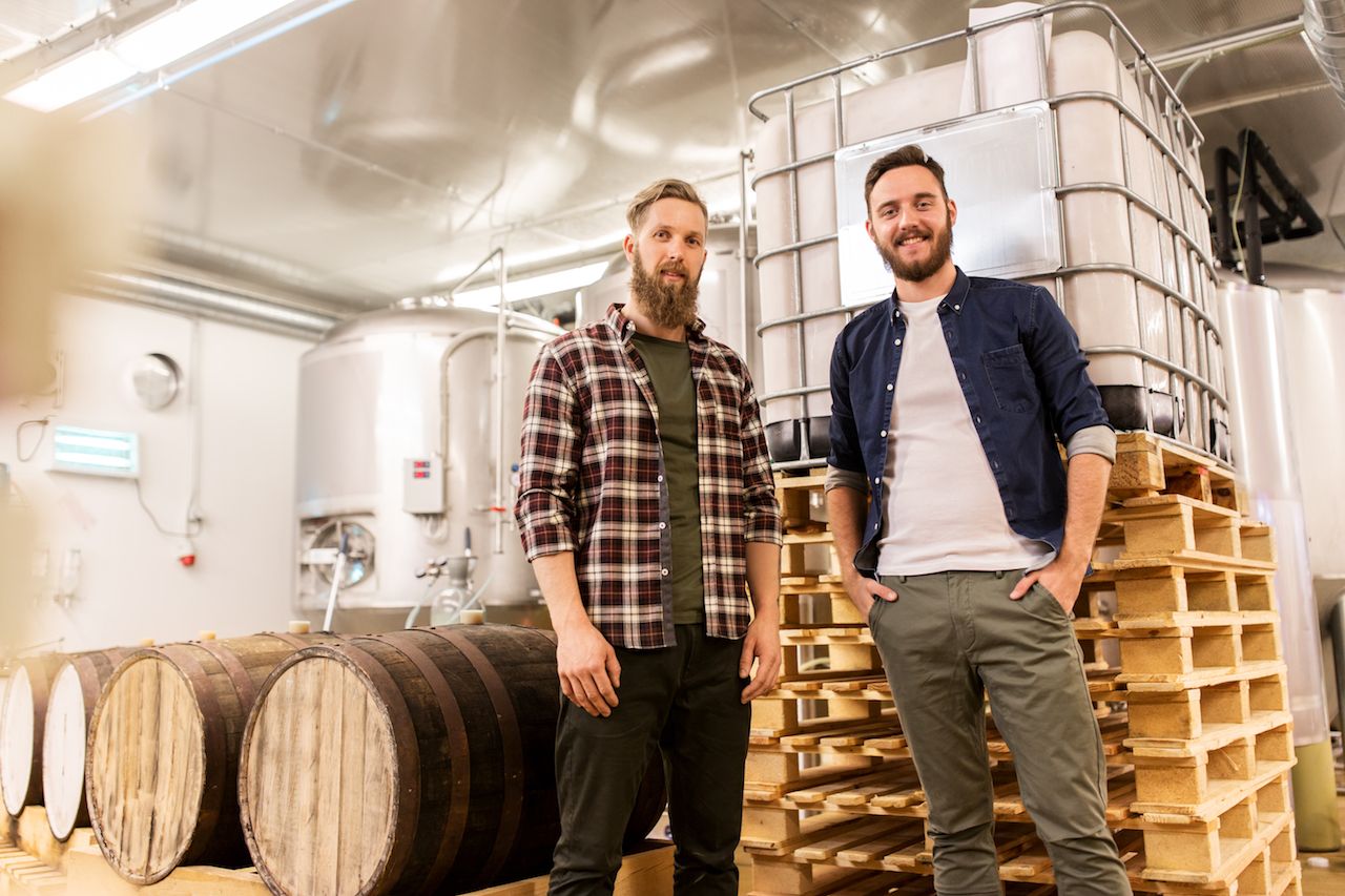 Men starting brewery