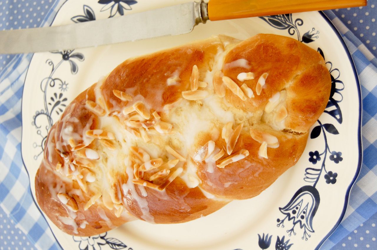 Finnish cardamom bread