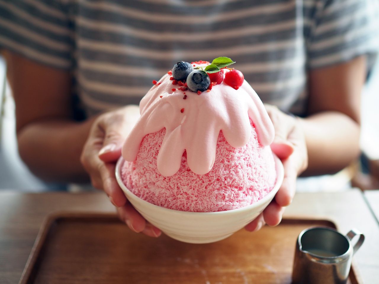 Pink milk kakigori