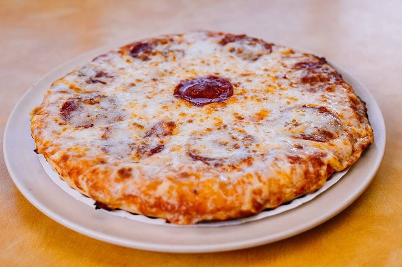 The Pizza Styles Of New York Chicago And Miami Ranked