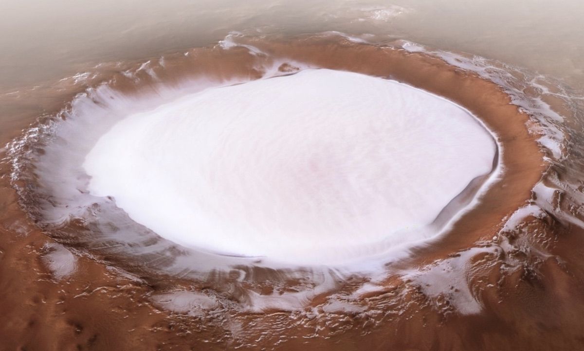 Photos show ice crater on Mars