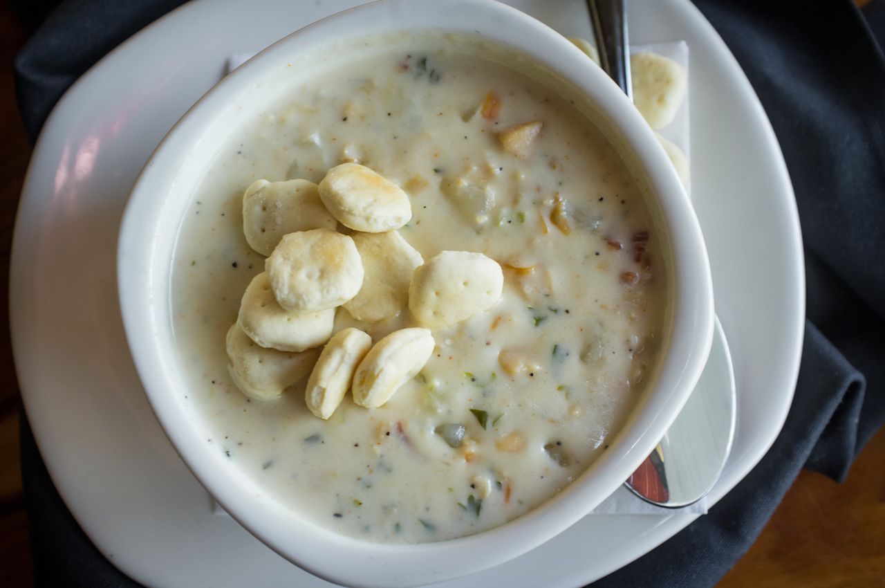Creamy New England Chowder Clam garnished with Oyster Crackers