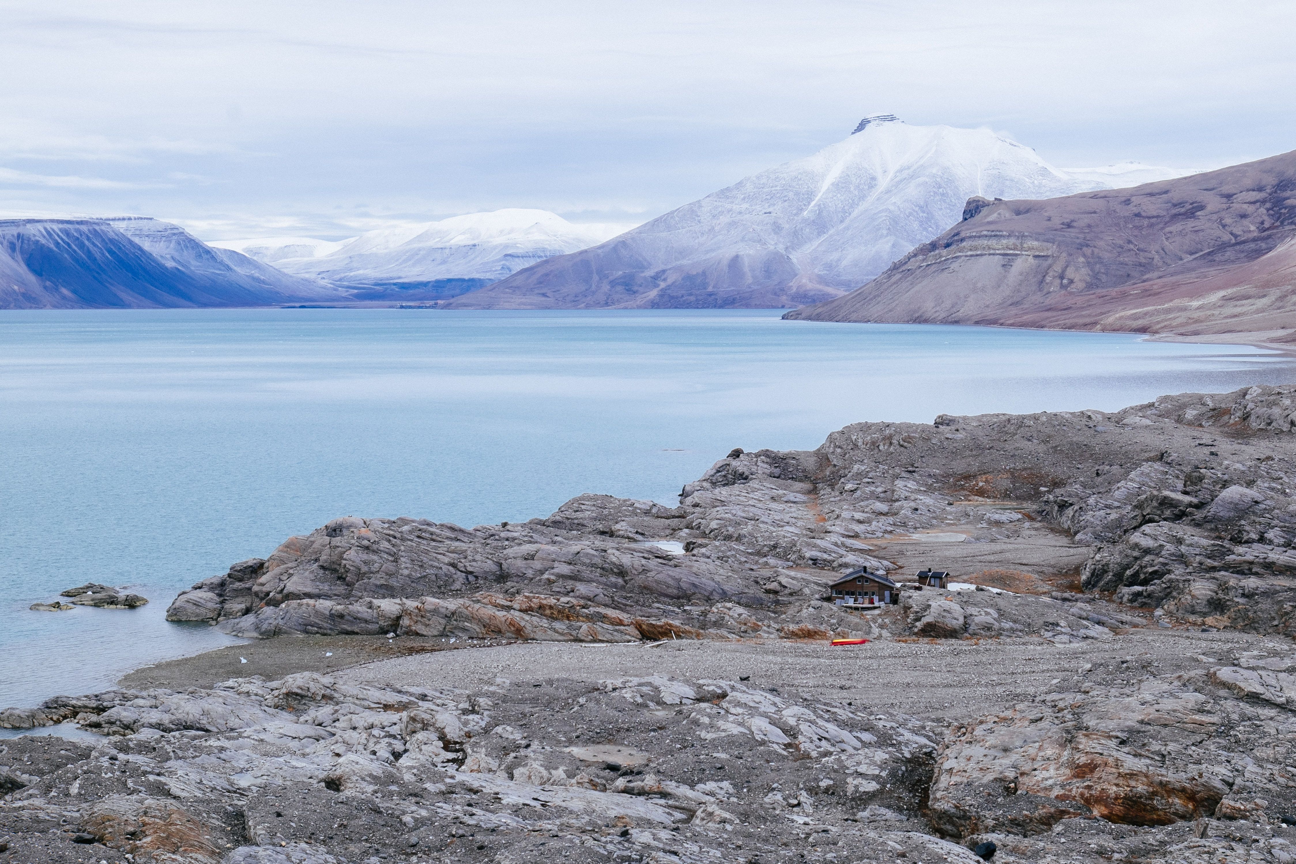 Nordenskiold Lodge in Svalbard lead