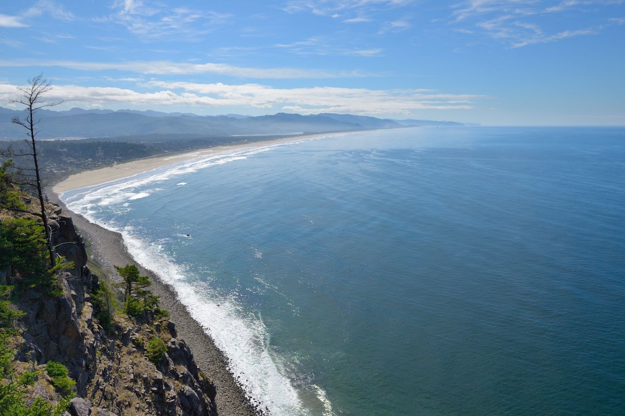 Oregon coastline view from the Neahkahnie Viewpoint