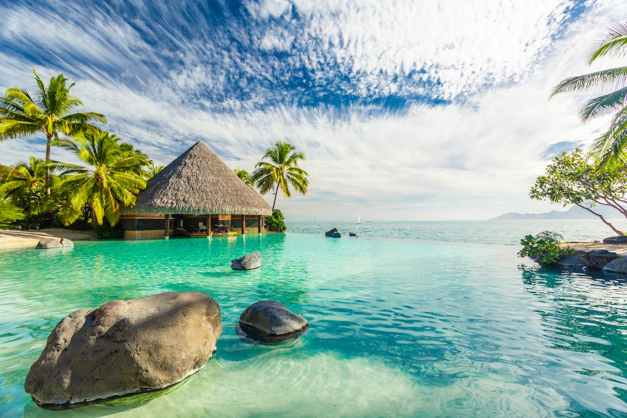 Truqoise water in Tahiti