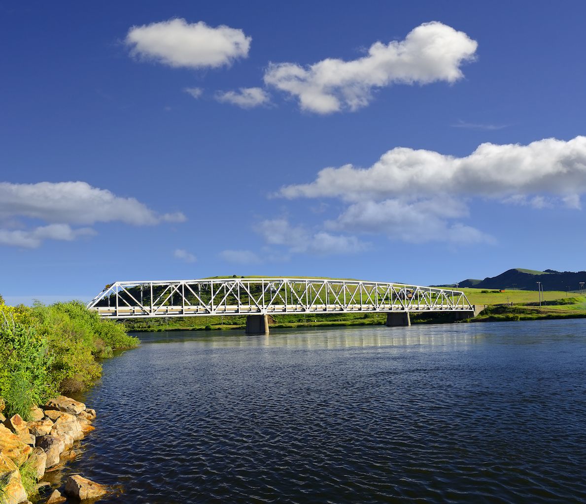 Missouri River, Wolf Creek Bridge