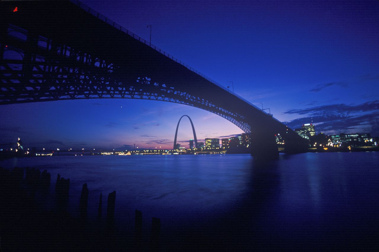 Sunset view of St. Louis, Missouri skyline and Eads Bridge