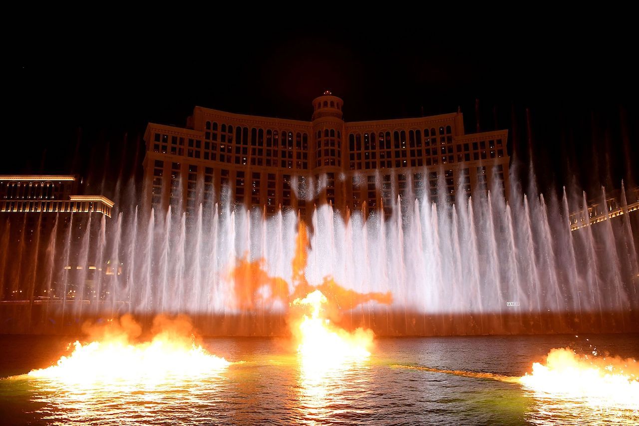 Game of Thrones fountain show