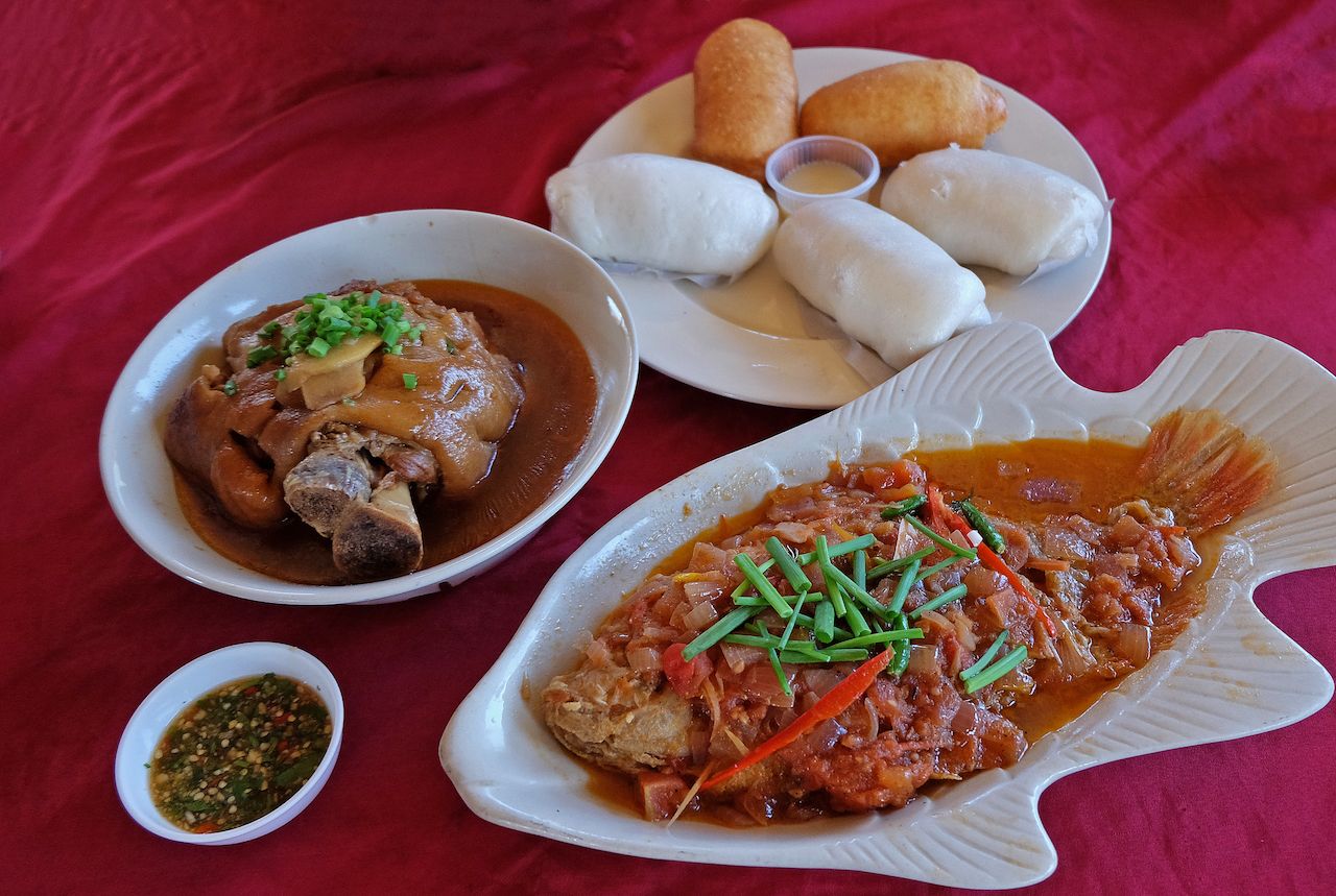 Assorted Yunnan Chinese food