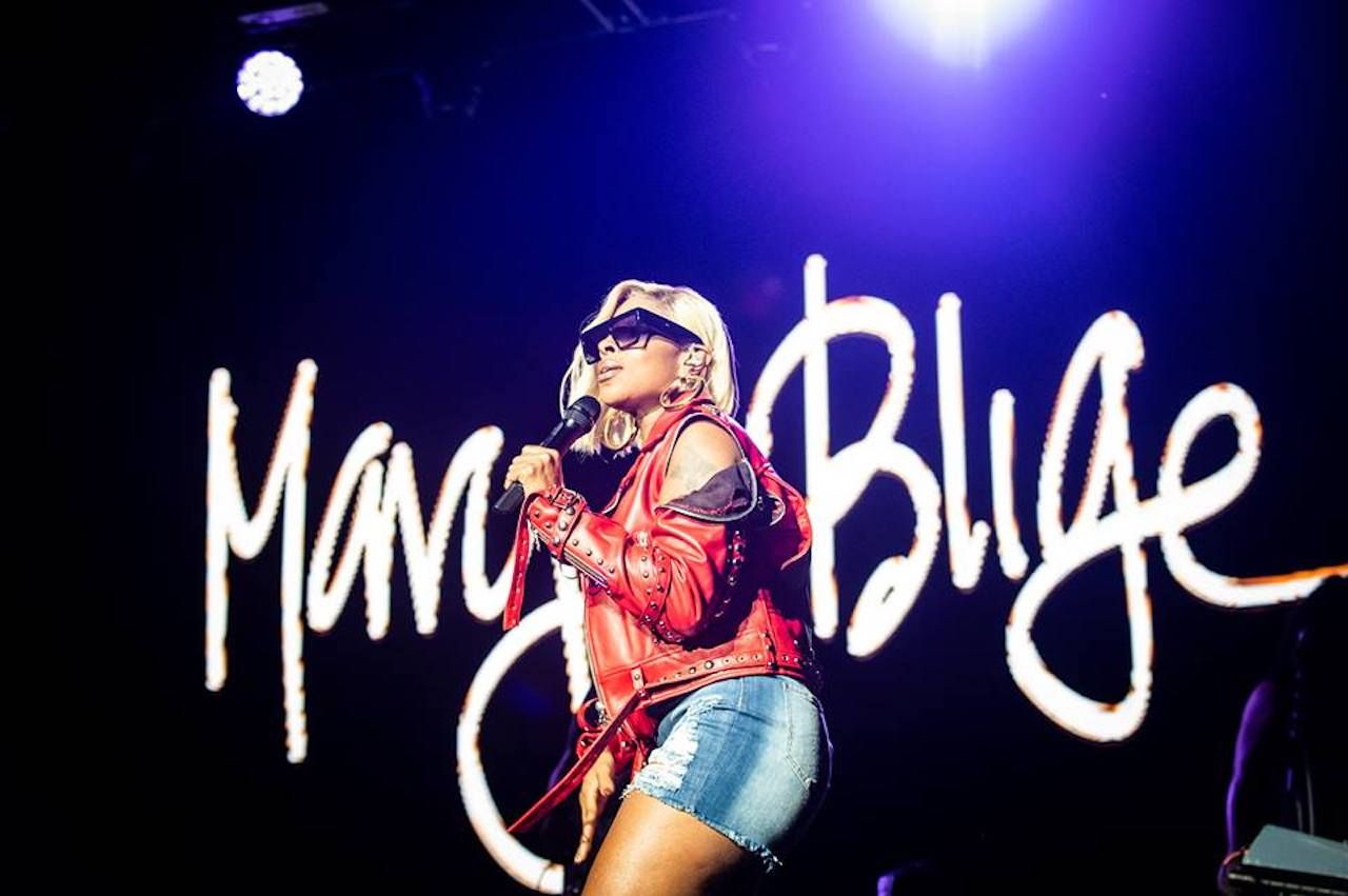 Mary J Blige on stage at the Ravinia Festival