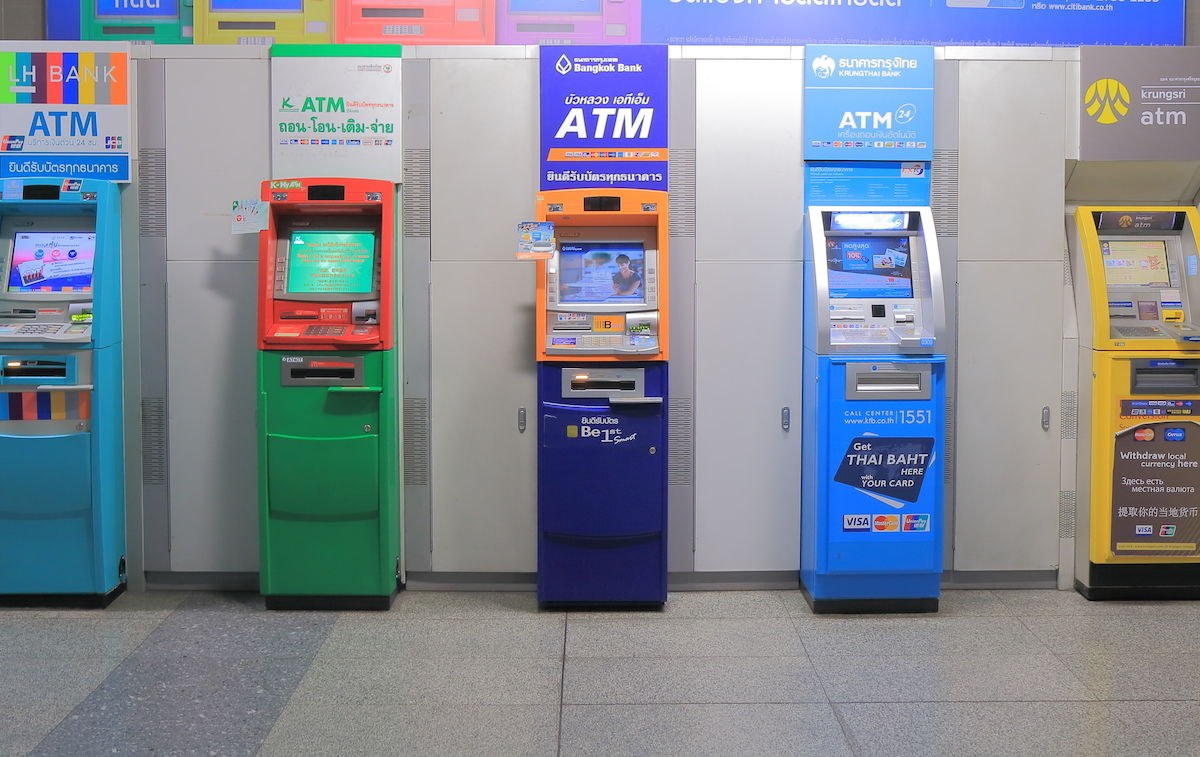 Is It Better To Use An Atm Or Money Exchange Service While