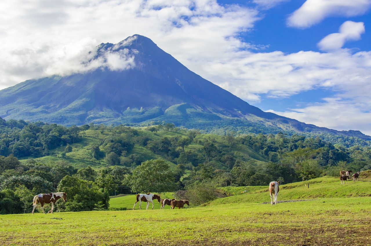 activities in costa rica - mountainscape