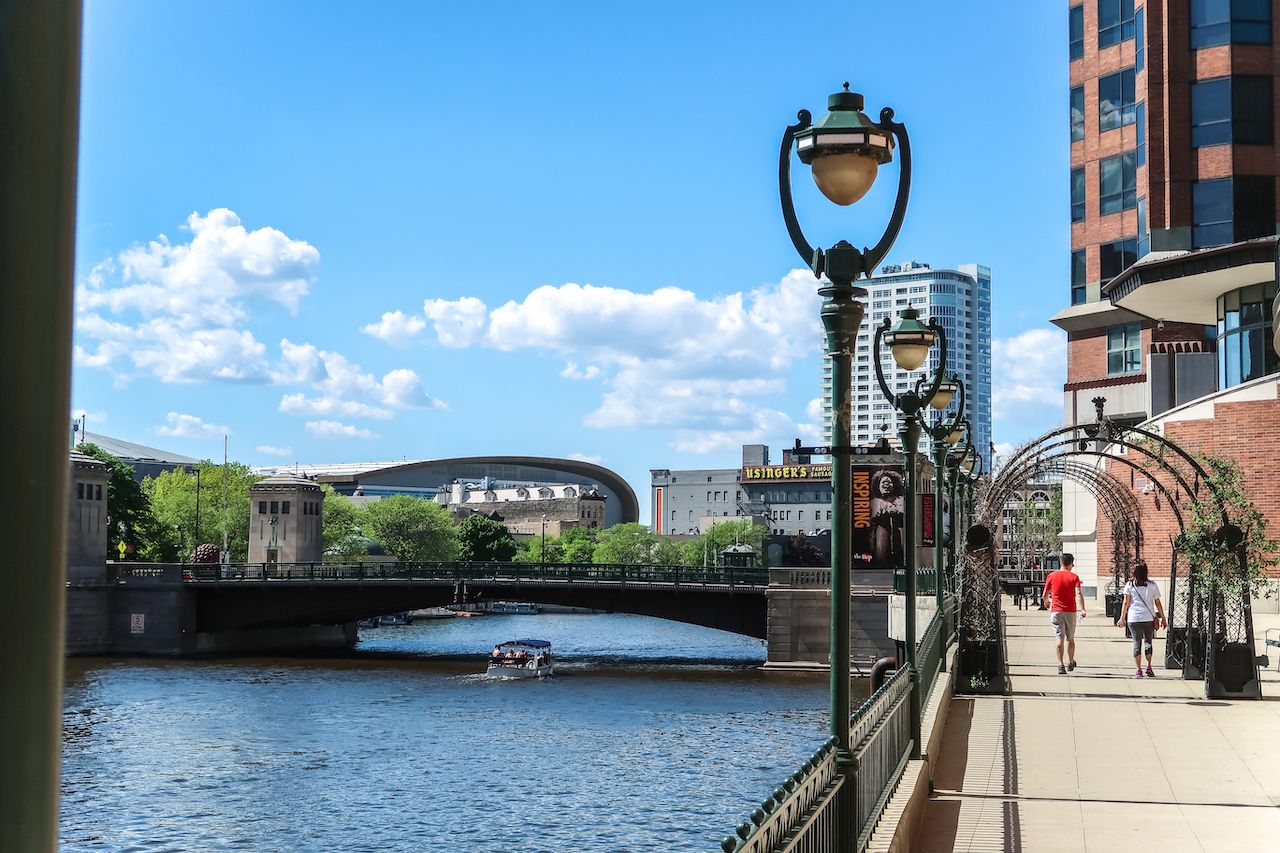 Where To Eat Drink And Stay Near Milwaukee Convention Center For
