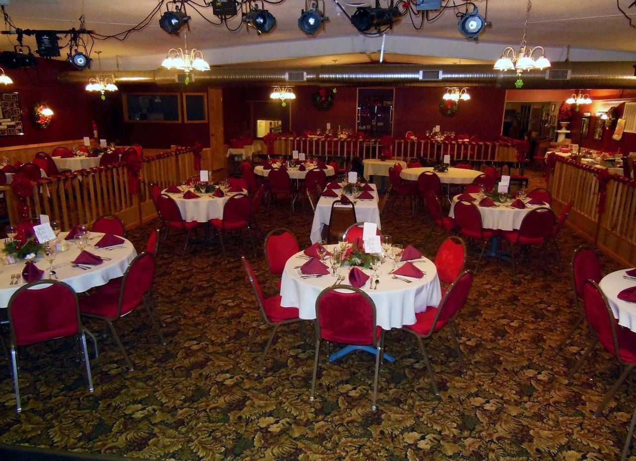 Stone's Throw Dinner Theatre