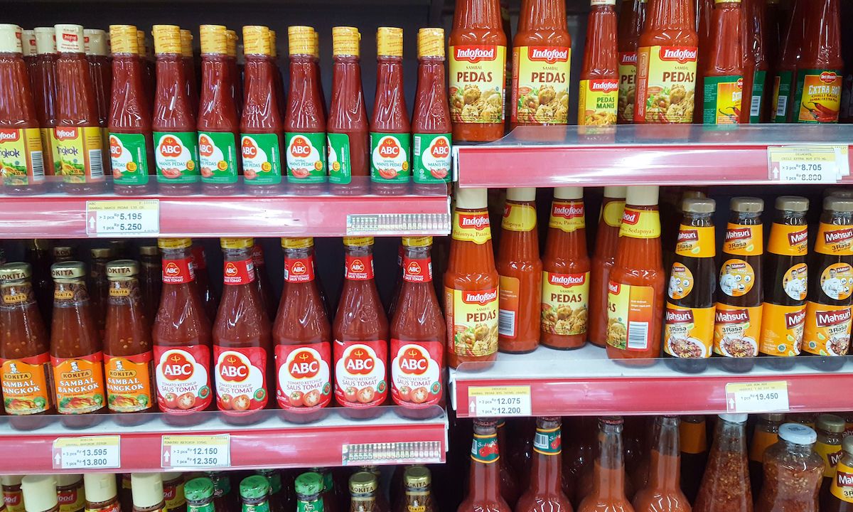 hot-sauces-from-mexico-indonesia-africa-and-the-world