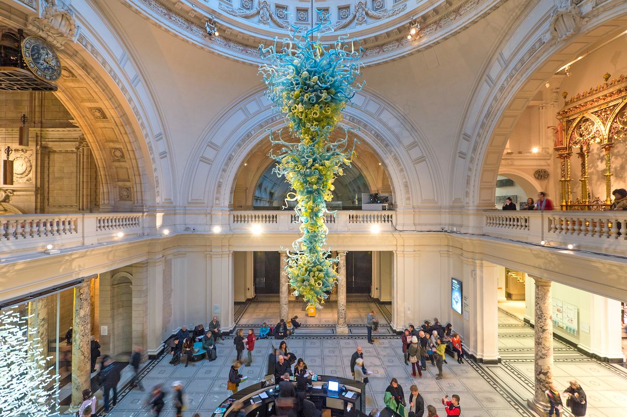 Dale Chihuly sculpture at Victoria and Albert Museum London