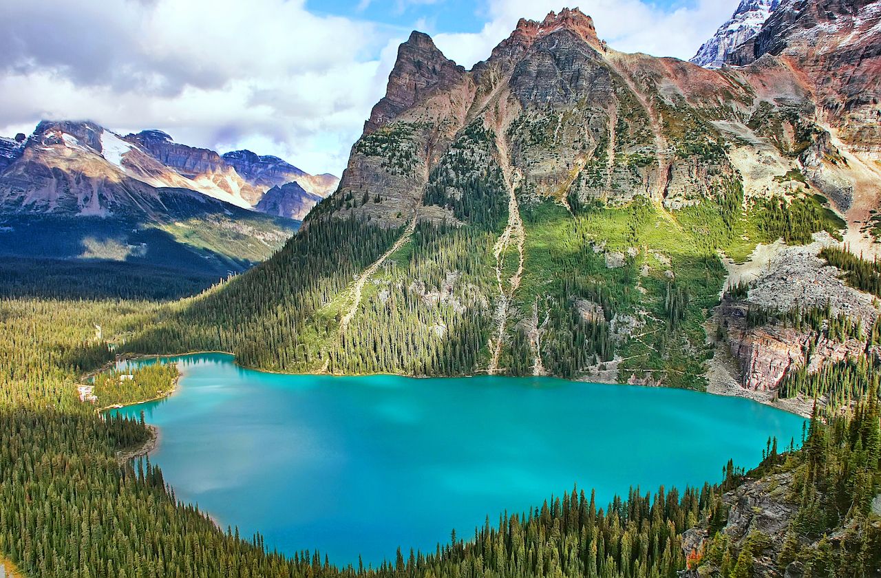 yoho, a national park in canada. turquoise lake and mountains
