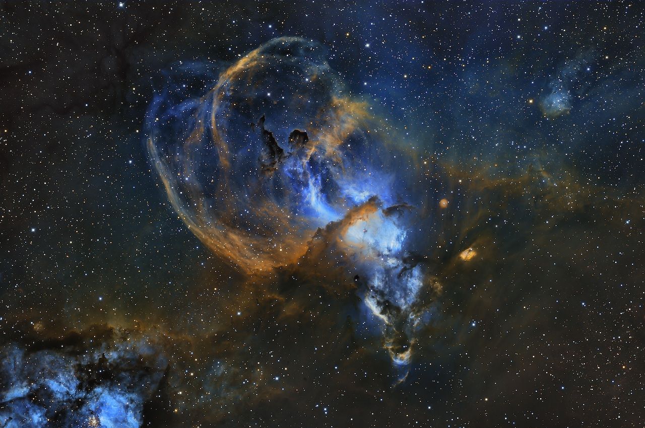 Stars and Nebulae - Statue of Liberty Nebula