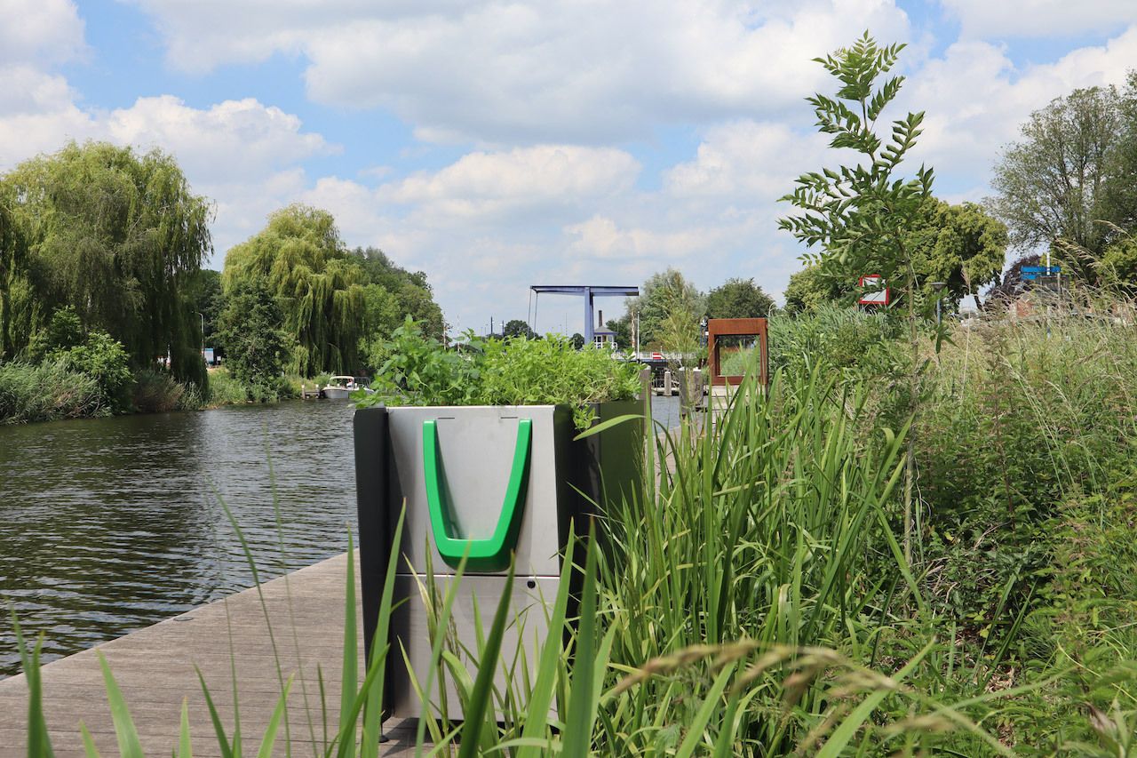 greenpee-urinal and planter in Amsterdam