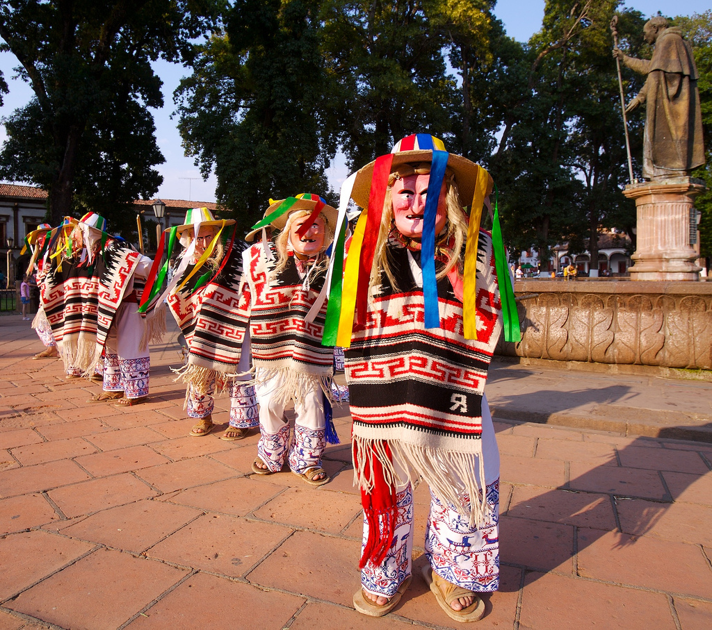 Un baile típico mexicano que lastima las piezas