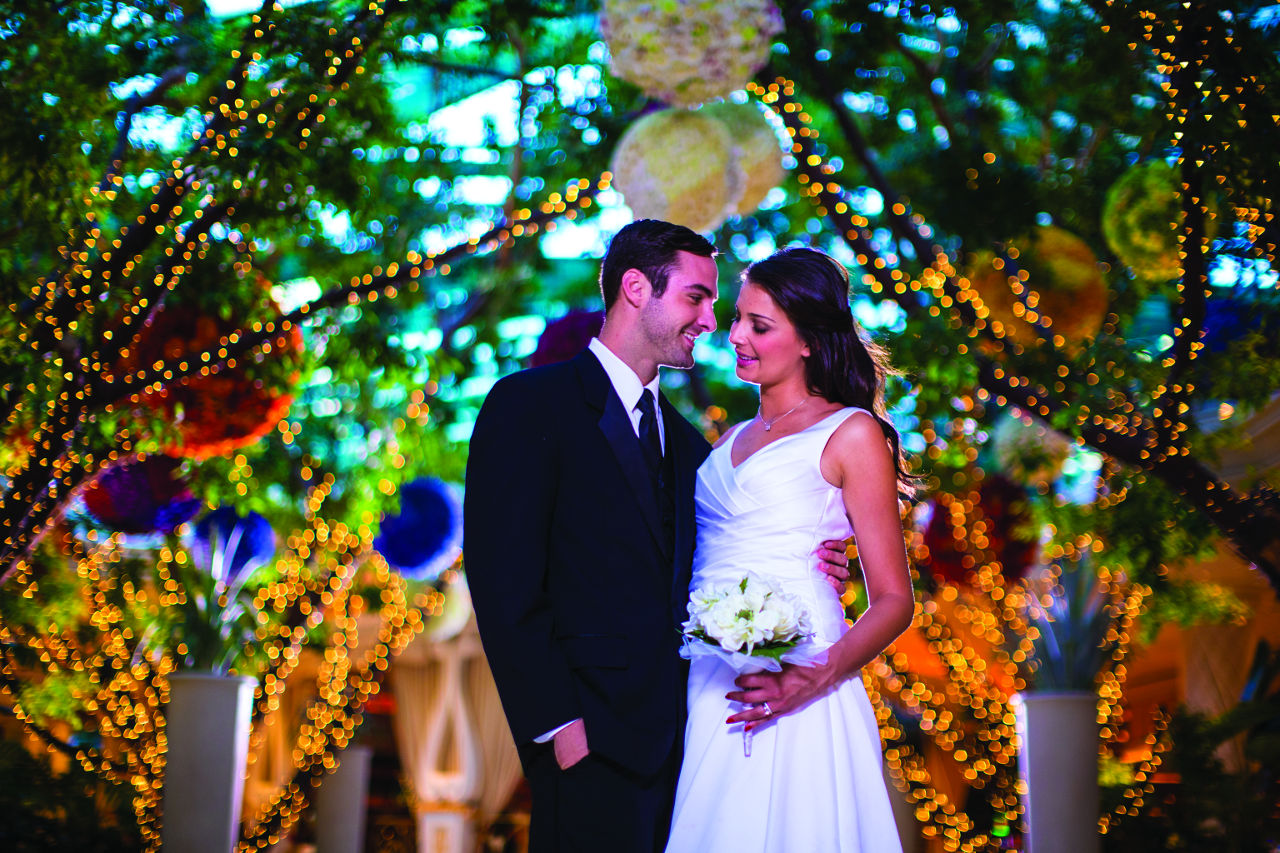 Bride and groom at Bellagio