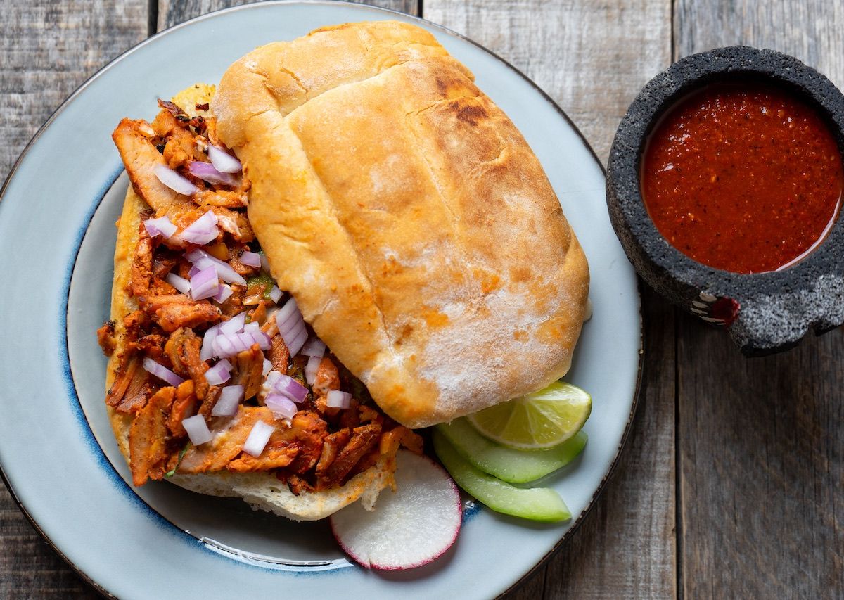 5 elementos que definen a una torta mexicana - Matador Español